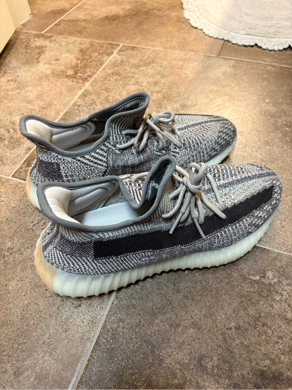 Adida’s Yeezy Boost 350 V2 - Zyon